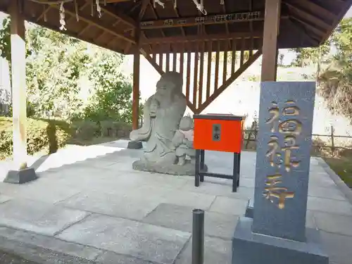 雷電神社の像