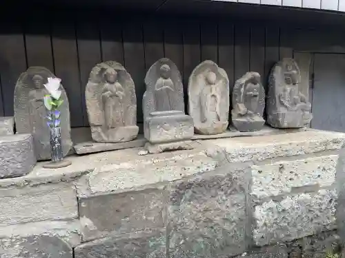 浄心寺の{uncategorized: "未分類", other: "その他", undefined: "問題あり", building: "その他建物", grave: "お墓", sacred_gate: "鳥居", guardian: "狛犬", statue: "像", buddha: "仏像", history: "歴史", nature: "自然", garden: "庭園", animal: "動物", pagoda: "塔", temizu: "手水舎", mountain_gate: "山門・神門", sanctuary: "本殿・本堂", subordinate: "末社・摂社", art: "芸術", scenery: "景色", jizo: "地蔵", ema: "絵馬", goshuin: "御朱印", omikuji: "おみくじ", items: "授与品その他", amulet: "お守り", goshuincho: "御朱印帳", eats: "食事", festival: "お祭り", votive_dance: "神楽", shichigosan: "七五三参", wedding: "結婚式", experience: "体験その他", initially: "初詣", around: "周辺", anti_infection: "感染症対策"}