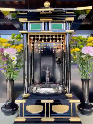 貞源寺の{uncategorized: "未分類", other: "その他", undefined: "問題あり", building: "その他建物", grave: "お墓", sacred_gate: "鳥居", guardian: "狛犬", statue: "像", buddha: "仏像", history: "歴史", nature: "自然", garden: "庭園", animal: "動物", pagoda: "塔", temizu: "手水舎", mountain_gate: "山門・神門", sanctuary: "本殿・本堂", subordinate: "末社・摂社", art: "芸術", scenery: "景色", jizo: "地蔵", ema: "絵馬", goshuin: "御朱印", omikuji: "おみくじ", items: "授与品その他", amulet: "お守り", goshuincho: "御朱印帳", eats: "食事", festival: "お祭り", votive_dance: "神楽", shichigosan: "七五三参", wedding: "結婚式", experience: "体験その他", initially: "初詣", around: "周辺", anti_infection: "感染症対策"}
