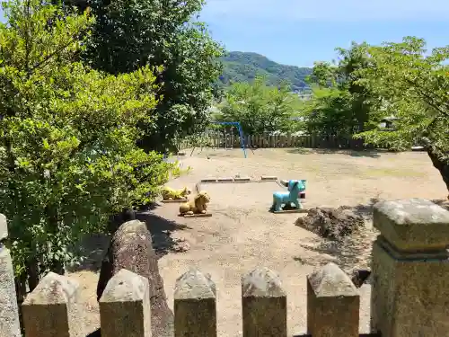 春川神社の建物その他