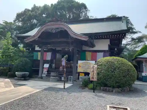 八坂寺の本殿・本堂