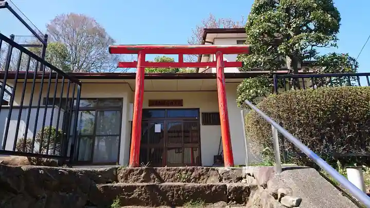 並木稲荷神社の鳥居