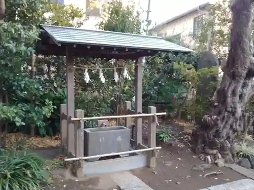 由比若宮（元鶴岡八幡宮）の手水舎