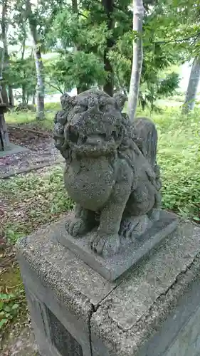 皇太明神神社の狛犬