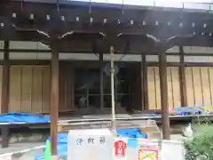 勧修寺の本殿