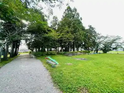 伊勢庭神社の{uncategorized: "未分類", other: "その他", undefined: "問題あり", building: "その他建物", grave: "お墓", sacred_gate: "鳥居", guardian: "狛犬", statue: "像", buddha: "仏像", history: "歴史", nature: "自然", garden: "庭園", animal: "動物", pagoda: "塔", temizu: "手水舎", mountain_gate: "山門・神門", sanctuary: "本殿・本堂", subordinate: "末社・摂社", art: "芸術", scenery: "景色", jizo: "地蔵", ema: "絵馬", goshuin: "御朱印", omikuji: "おみくじ", items: "授与品その他", amulet: "お守り", goshuincho: "御朱印帳", eats: "食事", festival: "お祭り", votive_dance: "神楽", shichigosan: "七五三参", wedding: "結婚式", experience: "体験その他", initially: "初詣", around: "周辺", anti_infection: "感染症対策"}