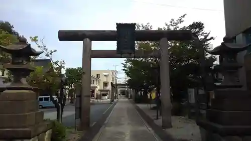 歌懸稲荷神社の鳥居