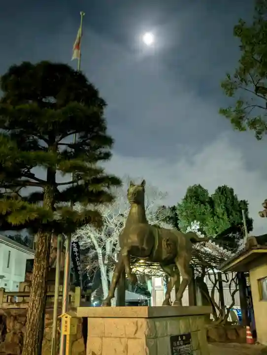 藤森神社の{uncategorized: "未分類", other: "その他", undefined: "問題あり", building: "その他建物", grave: "お墓", sacred_gate: "鳥居", guardian: "狛犬", statue: "像", buddha: "仏像", history: "歴史", nature: "自然", garden: "庭園", animal: "動物", pagoda: "塔", temizu: "手水舎", mountain_gate: "山門・神門", sanctuary: "本殿・本堂", subordinate: "末社・摂社", art: "芸術", scenery: "景色", jizo: "地蔵", ema: "絵馬", goshuin: "御朱印", omikuji: "おみくじ", items: "授与品その他", amulet: "お守り", goshuincho: "御朱印帳", eats: "食事", festival: "お祭り", votive_dance: "神楽", shichigosan: "七五三参", wedding: "結婚式", experience: "体験その他", initially: "初詣", around: "周辺", anti_infection: "感染症対策"}