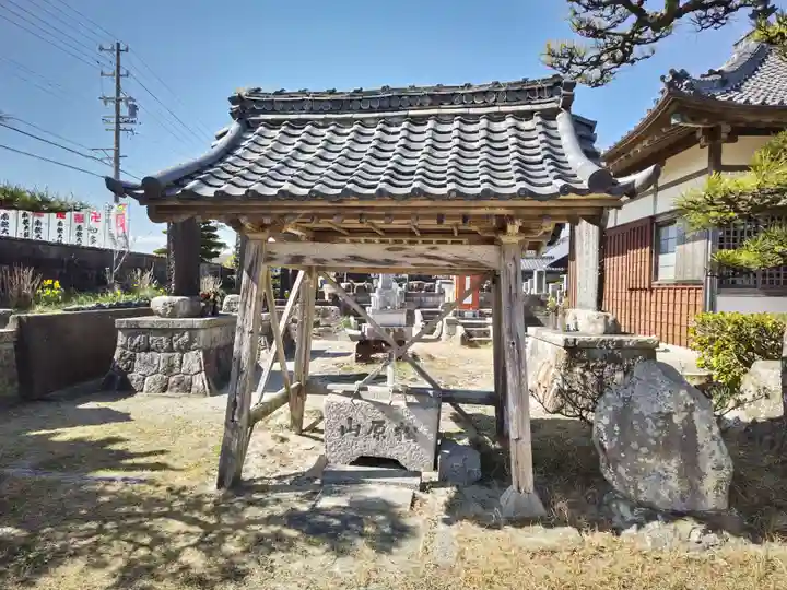 西方寺の手水舎