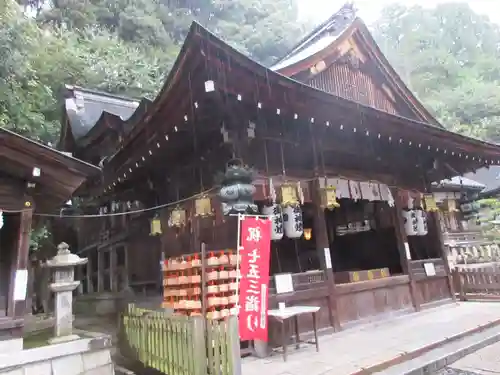 日牟禮八幡宮の本殿・本堂