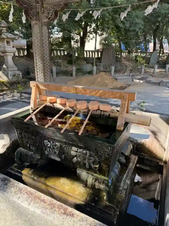 秩父神社の{uncategorized: "未分類", other: "その他", undefined: "問題あり", building: "その他建物", grave: "お墓", sacred_gate: "鳥居", guardian: "狛犬", statue: "像", buddha: "仏像", history: "歴史", nature: "自然", garden: "庭園", animal: "動物", pagoda: "塔", temizu: "手水舎", mountain_gate: "山門・神門", sanctuary: "本殿・本堂", subordinate: "末社・摂社", art: "芸術", scenery: "景色", jizo: "地蔵", ema: "絵馬", goshuin: "御朱印", omikuji: "おみくじ", items: "授与品その他", amulet: "お守り", goshuincho: "御朱印帳", eats: "食事", festival: "お祭り", votive_dance: "神楽", shichigosan: "七五三参", wedding: "結婚式", experience: "体験その他", initially: "初詣", around: "周辺", anti_infection: "感染症対策"}