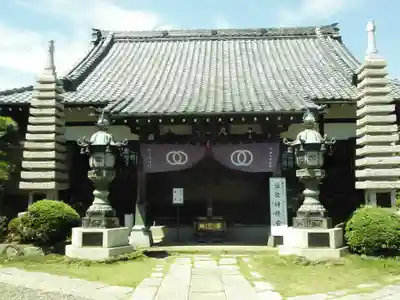 九品寺の本殿・本堂