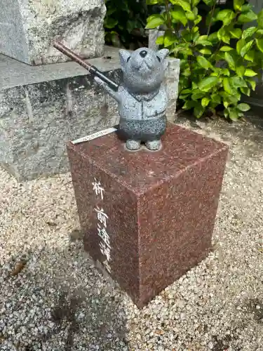 万九千社の{uncategorized: "未分類", other: "その他", undefined: "問題あり", building: "その他建物", grave: "お墓", sacred_gate: "鳥居", guardian: "狛犬", statue: "像", buddha: "仏像", history: "歴史", nature: "自然", garden: "庭園", animal: "動物", pagoda: "塔", temizu: "手水舎", mountain_gate: "山門・神門", sanctuary: "本殿・本堂", subordinate: "末社・摂社", art: "芸術", scenery: "景色", jizo: "地蔵", ema: "絵馬", goshuin: "御朱印", omikuji: "おみくじ", items: "授与品その他", amulet: "お守り", goshuincho: "御朱印帳", eats: "食事", festival: "お祭り", votive_dance: "神楽", shichigosan: "七五三参", wedding: "結婚式", experience: "体験その他", initially: "初詣", around: "周辺", anti_infection: "感染症対策"}