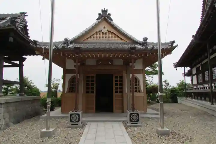 宝生寺の本殿・本堂