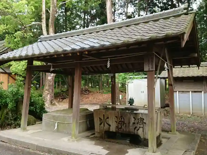 大草神社の手水舎