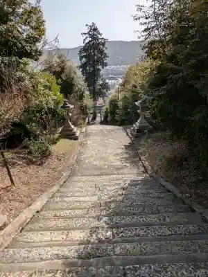 走田神社の{uncategorized: "未分類", other: "その他", undefined: "問題あり", building: "その他建物", grave: "お墓", sacred_gate: "鳥居", guardian: "狛犬", statue: "像", buddha: "仏像", history: "歴史", nature: "自然", garden: "庭園", animal: "動物", pagoda: "塔", temizu: "手水舎", mountain_gate: "山門・神門", sanctuary: "本殿・本堂", subordinate: "末社・摂社", art: "芸術", scenery: "景色", jizo: "地蔵", ema: "絵馬", goshuin: "御朱印", omikuji: "おみくじ", items: "授与品その他", amulet: "お守り", goshuincho: "御朱印帳", eats: "食事", festival: "お祭り", votive_dance: "神楽", shichigosan: "七五三参", wedding: "結婚式", experience: "体験その他", initially: "初詣", around: "周辺", anti_infection: "感染症対策"}