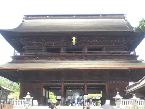 善光寺の山門