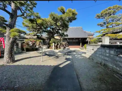 常念寺の{uncategorized: "未分類", other: "その他", undefined: "問題あり", building: "その他建物", grave: "お墓", sacred_gate: "鳥居", guardian: "狛犬", statue: "像", buddha: "仏像", history: "歴史", nature: "自然", garden: "庭園", animal: "動物", pagoda: "塔", temizu: "手水舎", mountain_gate: "山門・神門", sanctuary: "本殿・本堂", subordinate: "末社・摂社", art: "芸術", scenery: "景色", jizo: "地蔵", ema: "絵馬", goshuin: "御朱印", omikuji: "おみくじ", items: "授与品その他", amulet: "お守り", goshuincho: "御朱印帳", eats: "食事", festival: "お祭り", votive_dance: "神楽", shichigosan: "七五三参", wedding: "結婚式", experience: "体験その他", initially: "初詣", around: "周辺", anti_infection: "感染症対策"}