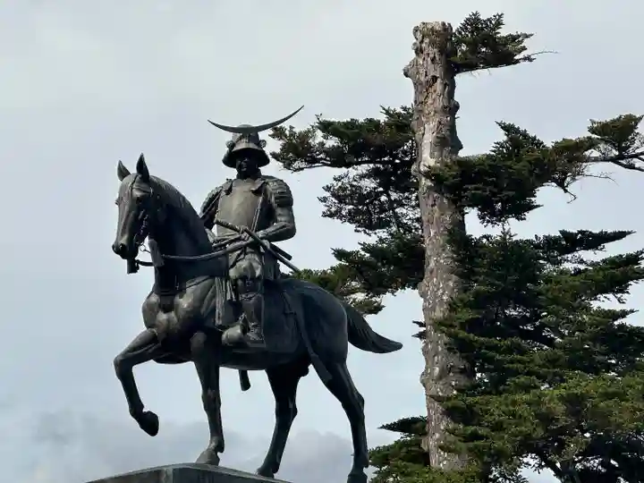 宮城縣護國神社の像