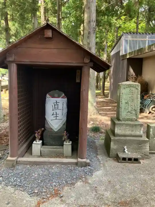 五社神社の{uncategorized: "未分類", other: "その他", undefined: "問題あり", building: "その他建物", grave: "お墓", sacred_gate: "鳥居", guardian: "狛犬", statue: "像", buddha: "仏像", history: "歴史", nature: "自然", garden: "庭園", animal: "動物", pagoda: "塔", temizu: "手水舎", mountain_gate: "山門・神門", sanctuary: "本殿・本堂", subordinate: "末社・摂社", art: "芸術", scenery: "景色", jizo: "地蔵", ema: "絵馬", goshuin: "御朱印", omikuji: "おみくじ", items: "授与品その他", amulet: "お守り", goshuincho: "御朱印帳", eats: "食事", festival: "お祭り", votive_dance: "神楽", shichigosan: "七五三参", wedding: "結婚式", experience: "体験その他", initially: "初詣", around: "周辺", anti_infection: "感染症対策"}