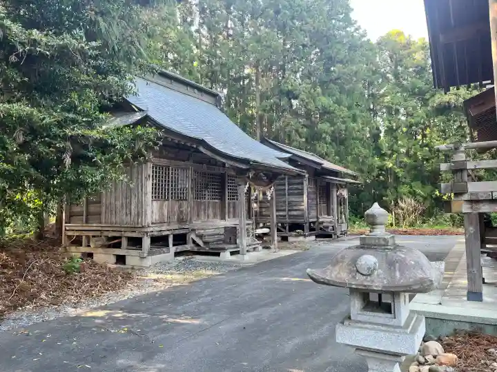 大崎八幡神社の{uncategorized: "未分類", other: "その他", undefined: "問題あり", building: "その他建物", grave: "お墓", sacred_gate: "鳥居", guardian: "狛犬", statue: "像", buddha: "仏像", history: "歴史", nature: "自然", garden: "庭園", animal: "動物", pagoda: "塔", temizu: "手水舎", mountain_gate: "山門・神門", sanctuary: "本殿・本堂", subordinate: "末社・摂社", art: "芸術", scenery: "景色", jizo: "地蔵", ema: "絵馬", goshuin: "御朱印", omikuji: "おみくじ", items: "授与品その他", amulet: "お守り", goshuincho: "御朱印帳", eats: "食事", festival: "お祭り", votive_dance: "神楽", shichigosan: "七五三参", wedding: "結婚式", experience: "体験その他", initially: "初詣", around: "周辺", anti_infection: "感染症対策"}