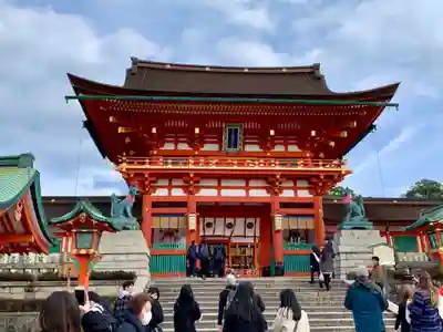 伏見稲荷大社の山門・神門