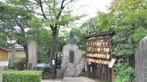 壬生寺の像