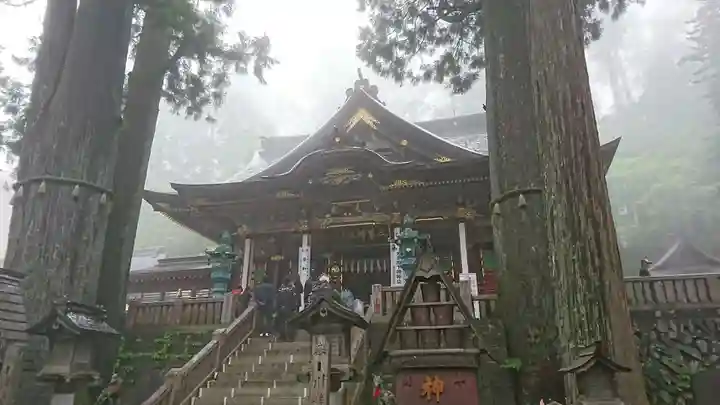 三峯神社の本殿・本堂