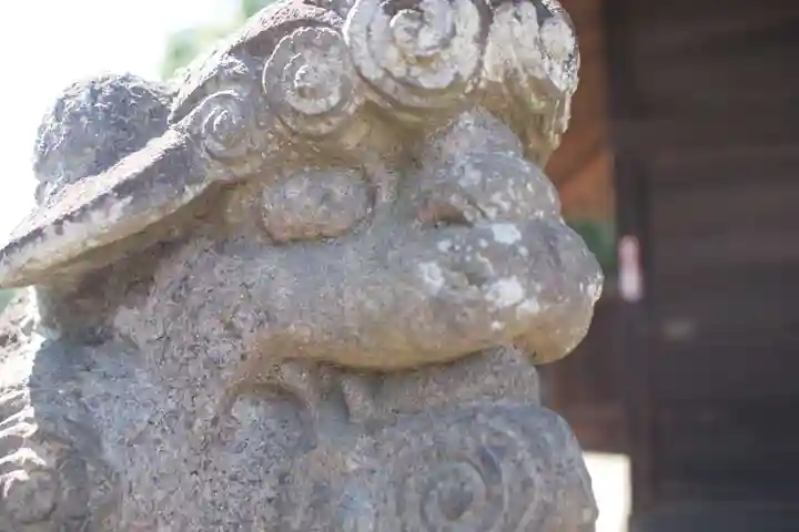 諏訪神社の狛犬