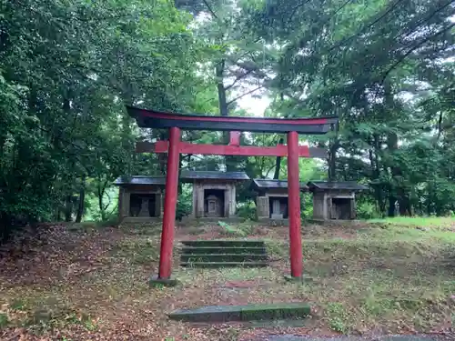 神社（名称不明）の鳥居