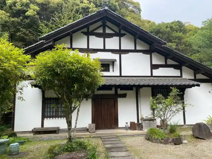 竹林寺の{uncategorized: "未分類", other: "その他", undefined: "問題あり", building: "その他建物", grave: "お墓", sacred_gate: "鳥居", guardian: "狛犬", statue: "像", buddha: "仏像", history: "歴史", nature: "自然", garden: "庭園", animal: "動物", pagoda: "塔", temizu: "手水舎", mountain_gate: "山門・神門", sanctuary: "本殿・本堂", subordinate: "末社・摂社", art: "芸術", scenery: "景色", jizo: "地蔵", ema: "絵馬", goshuin: "御朱印", omikuji: "おみくじ", items: "授与品その他", amulet: "お守り", goshuincho: "御朱印帳", eats: "食事", festival: "お祭り", votive_dance: "神楽", shichigosan: "七五三参", wedding: "結婚式", experience: "体験その他", initially: "初詣", around: "周辺", anti_infection: "感染症対策"}