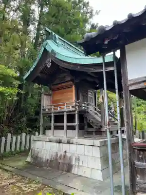 荒神社の{uncategorized: "未分類", other: "その他", undefined: "問題あり", building: "その他建物", grave: "お墓", sacred_gate: "鳥居", guardian: "狛犬", statue: "像", buddha: "仏像", history: "歴史", nature: "自然", garden: "庭園", animal: "動物", pagoda: "塔", temizu: "手水舎", mountain_gate: "山門・神門", sanctuary: "本殿・本堂", subordinate: "末社・摂社", art: "芸術", scenery: "景色", jizo: "地蔵", ema: "絵馬", goshuin: "御朱印", omikuji: "おみくじ", items: "授与品その他", amulet: "お守り", goshuincho: "御朱印帳", eats: "食事", festival: "お祭り", votive_dance: "神楽", shichigosan: "七五三参", wedding: "結婚式", experience: "体験その他", initially: "初詣", around: "周辺", anti_infection: "感染症対策"}