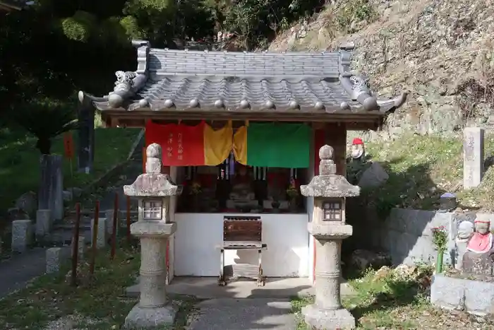 尾張高野山宗　総本山　岩屋寺の建物その他