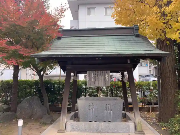 桜神宮の手水舎