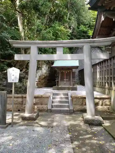 小動神社の鳥居