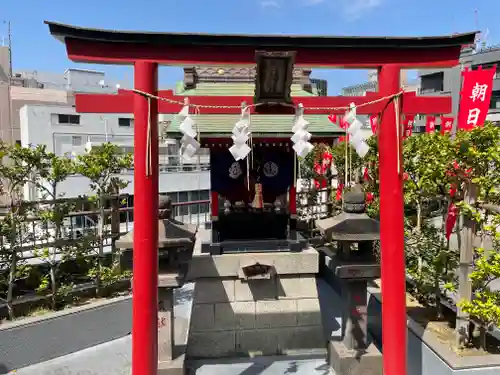 朝日稲荷神社の鳥居