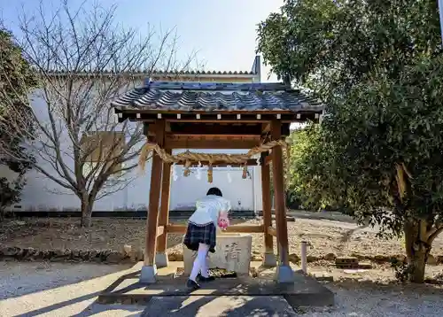八幡社 (長沢町)の手水舎