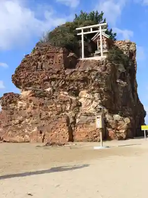 稲佐の浜　弁天島(島根県)