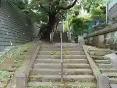 生麦杉山神社の建物その他