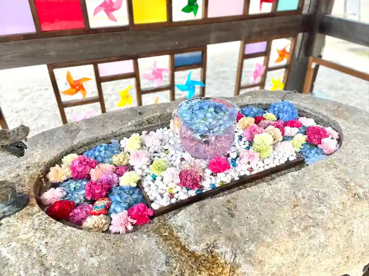金井神社の手水舎