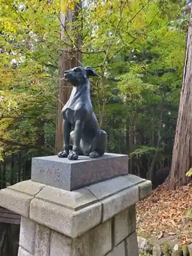 三峯神社の狛犬