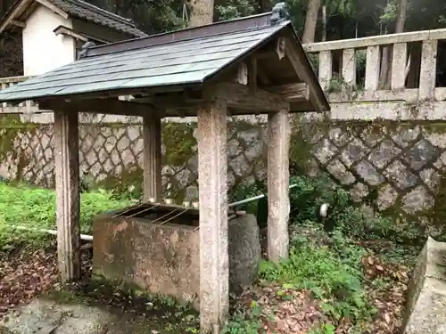 久理陀神社の手水舎