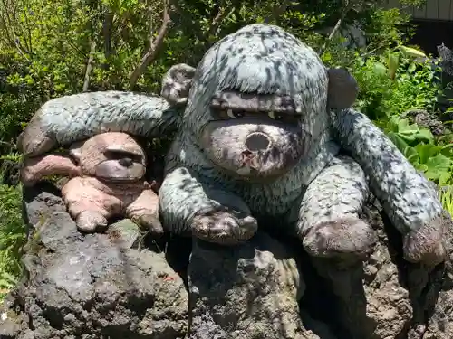 山中浅間神社の像