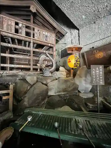 銭洗弁財天宇賀福神社(神奈川県)