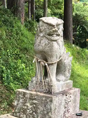 坂本八幡神社の狛犬