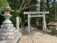 飛鳥神社の{uncategorized: "未分類", other: "その他", undefined: "問題あり", building: "その他建物", grave: "お墓", sacred_gate: "鳥居", guardian: "狛犬", statue: "像", buddha: "仏像", history: "歴史", nature: "自然", garden: "庭園", animal: "動物", pagoda: "塔", temizu: "手水舎", mountain_gate: "山門・神門", sanctuary: "本殿・本堂", subordinate: "末社・摂社", art: "芸術", scenery: "景色", jizo: "地蔵", ema: "絵馬", goshuin: "御朱印", omikuji: "おみくじ", items: "授与品その他", amulet: "お守り", goshuincho: "御朱印帳", eats: "食事", festival: "お祭り", votive_dance: "神楽", shichigosan: "七五三参", wedding: "結婚式", experience: "体験その他", initially: "初詣", around: "周辺", anti_infection: "感染症対策"}