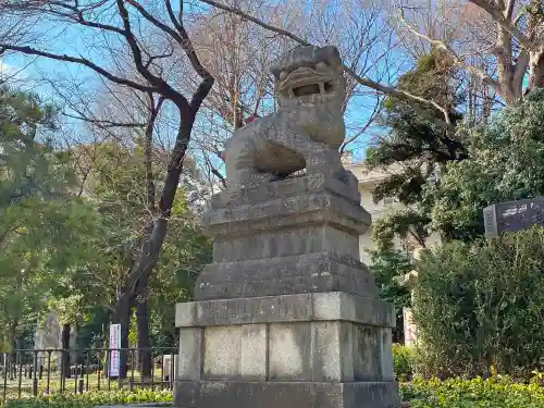靖國神社の狛犬