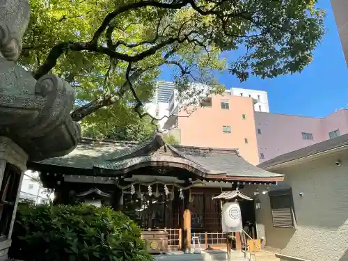 サムハラ神社の{uncategorized: "未分類", other: "その他", undefined: "問題あり", building: "その他建物", grave: "お墓", sacred_gate: "鳥居", guardian: "狛犬", statue: "像", buddha: "仏像", history: "歴史", nature: "自然", garden: "庭園", animal: "動物", pagoda: "塔", temizu: "手水舎", mountain_gate: "山門・神門", sanctuary: "本殿・本堂", subordinate: "末社・摂社", art: "芸術", scenery: "景色", jizo: "地蔵", ema: "絵馬", goshuin: "御朱印", omikuji: "おみくじ", items: "授与品その他", amulet: "お守り", goshuincho: "御朱印帳", eats: "食事", festival: "お祭り", votive_dance: "神楽", shichigosan: "七五三参", wedding: "結婚式", experience: "体験その他", initially: "初詣", around: "周辺", anti_infection: "感染症対策"}