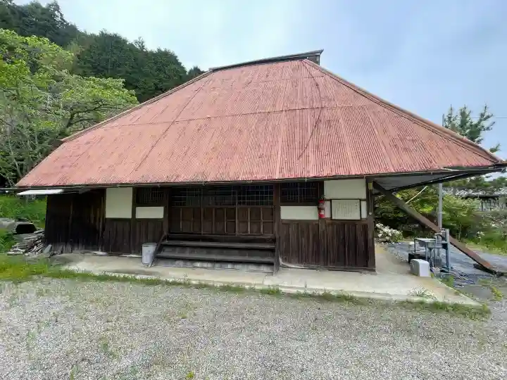 元龍寺の{uncategorized: "未分類", other: "その他", undefined: "問題あり", building: "その他建物", grave: "お墓", sacred_gate: "鳥居", guardian: "狛犬", statue: "像", buddha: "仏像", history: "歴史", nature: "自然", garden: "庭園", animal: "動物", pagoda: "塔", temizu: "手水舎", mountain_gate: "山門・神門", sanctuary: "本殿・本堂", subordinate: "末社・摂社", art: "芸術", scenery: "景色", jizo: "地蔵", ema: "絵馬", goshuin: "御朱印", omikuji: "おみくじ", items: "授与品その他", amulet: "お守り", goshuincho: "御朱印帳", eats: "食事", festival: "お祭り", votive_dance: "神楽", shichigosan: "七五三参", wedding: "結婚式", experience: "体験その他", initially: "初詣", around: "周辺", anti_infection: "感染症対策"}
