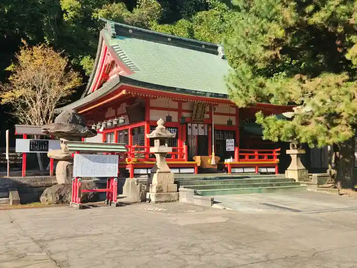 赤間神宮の{uncategorized: "未分類", other: "その他", undefined: "問題あり", building: "その他建物", grave: "お墓", sacred_gate: "鳥居", guardian: "狛犬", statue: "像", buddha: "仏像", history: "歴史", nature: "自然", garden: "庭園", animal: "動物", pagoda: "塔", temizu: "手水舎", mountain_gate: "山門・神門", sanctuary: "本殿・本堂", subordinate: "末社・摂社", art: "芸術", scenery: "景色", jizo: "地蔵", ema: "絵馬", goshuin: "御朱印", omikuji: "おみくじ", items: "授与品その他", amulet: "お守り", goshuincho: "御朱印帳", eats: "食事", festival: "お祭り", votive_dance: "神楽", shichigosan: "七五三参", wedding: "結婚式", experience: "体験その他", initially: "初詣", around: "周辺", anti_infection: "感染症対策"}